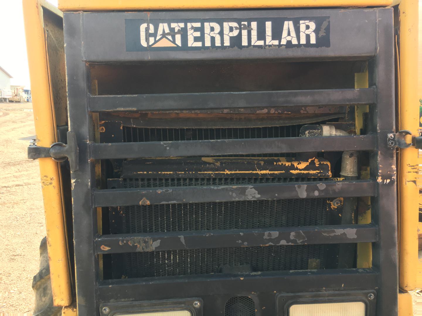 COMPACTADOR PATA DE CABRA CATERPILLAR CP-443B